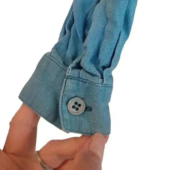 Neiman Marcus Women's Turquoise Linen Pleated Collared Button Down Shirt - Picture 7 of 7